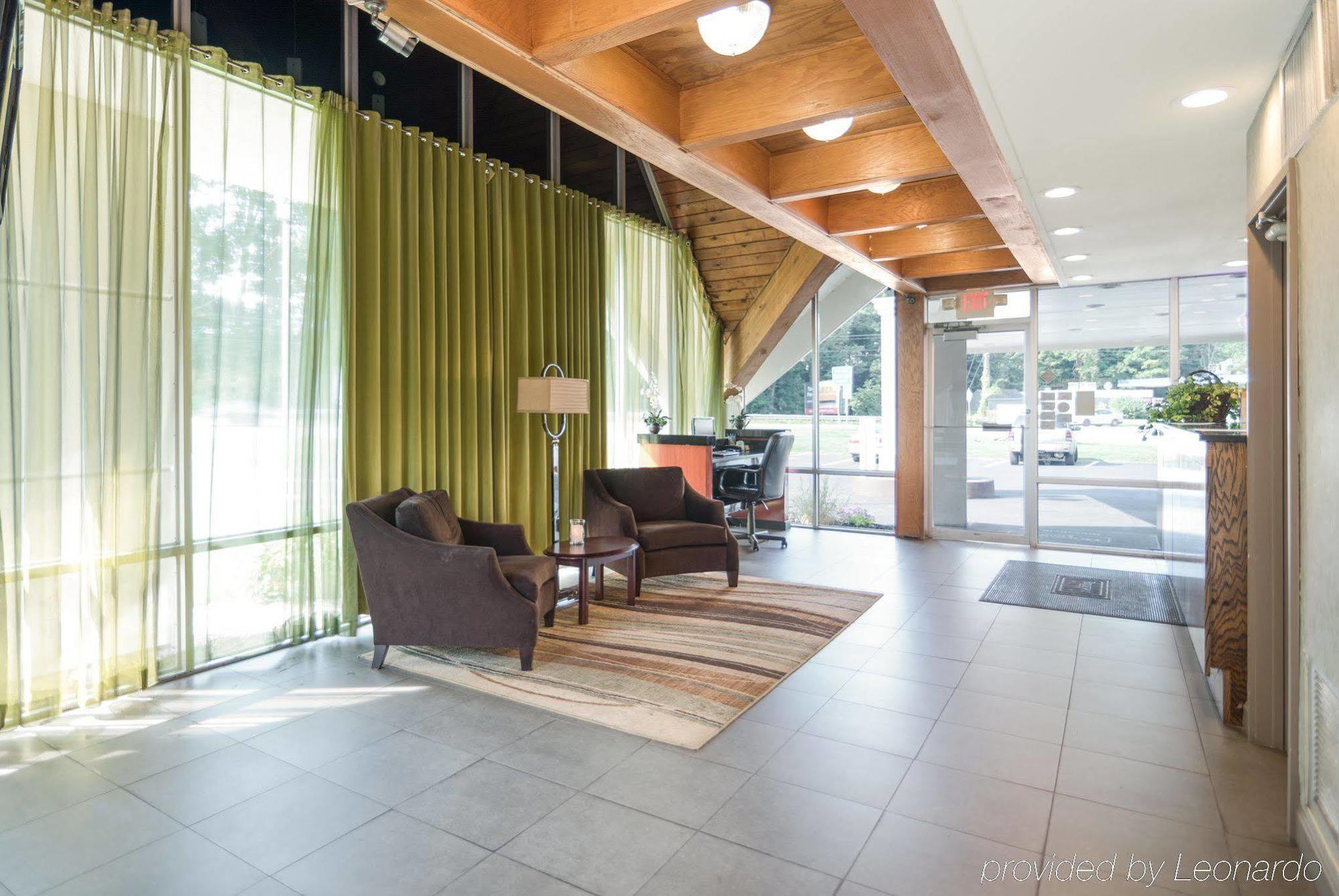 Rodeway Inn Greenfield Exteriör bild